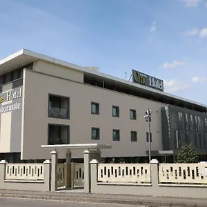 Hotel One & Restaurant